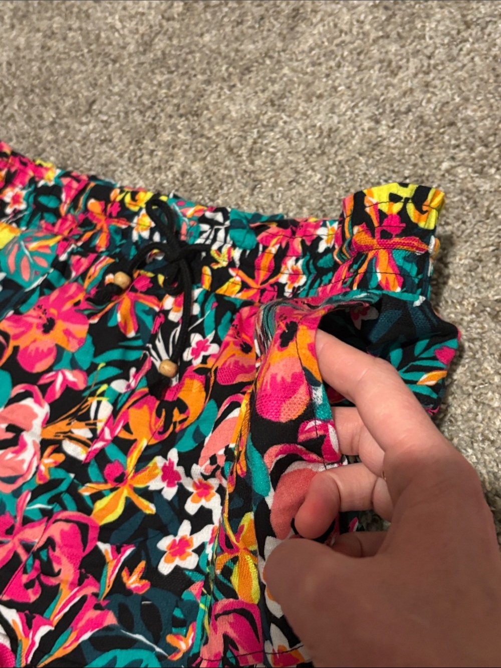 Hurley Women’s Floral Tie-Waist flowy Shorts - perfect for summer! NWT! - Picture 7 of 10
